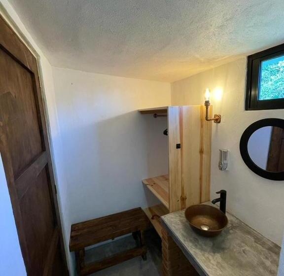 标准间, Hostal La Roca