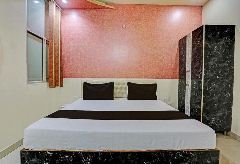 اتاق کلاسیک سه تخته, Oyo Hotel Milan