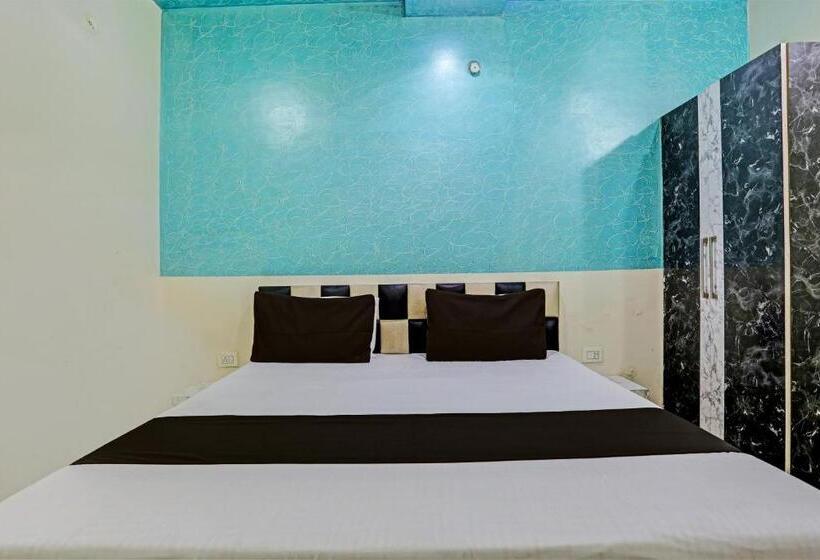 اتاق کلاسیک سه تخته, Oyo Hotel Milan