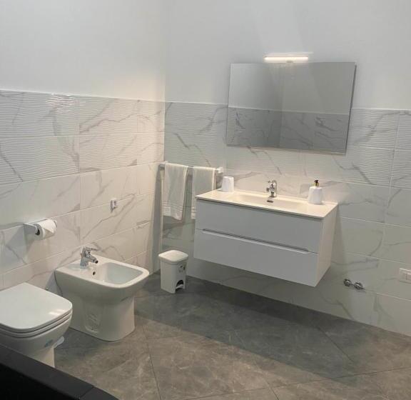 اتاق لوکس, Suite Home