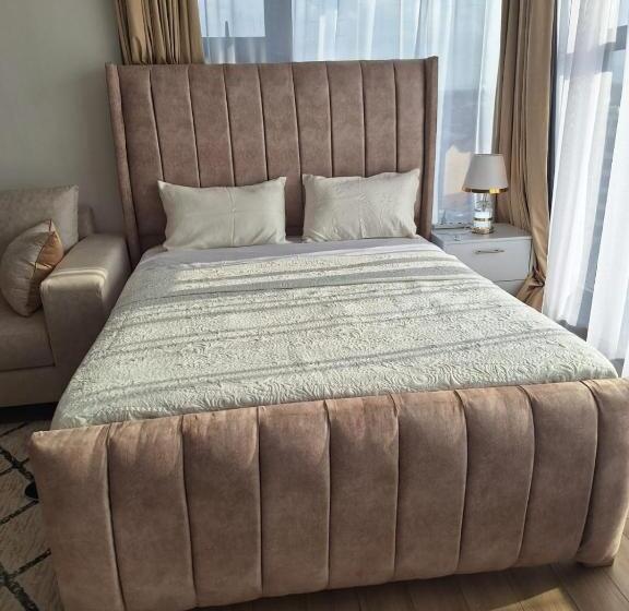 استودیوی استاندارد, Blissful2