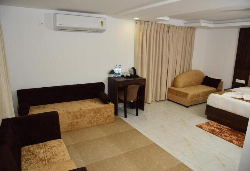 Номер Deluxe, De Falcon Beach Goa Candolim