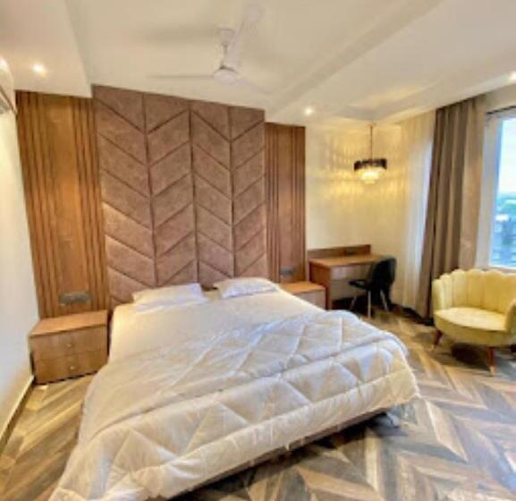 豪华房间, Grand Luxotica Dehradun