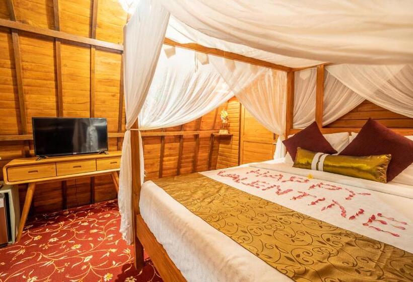 Номер Deluxe, Mai Mucuk Lumbung