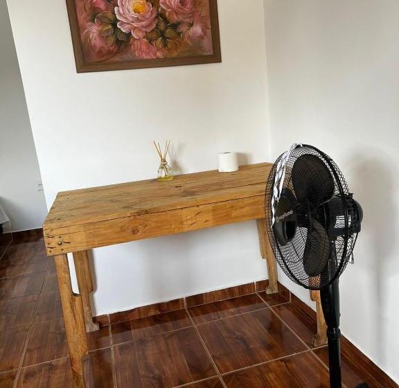 Apartamento 1 Dormitório Vista Piscina, Pousada Sunflower