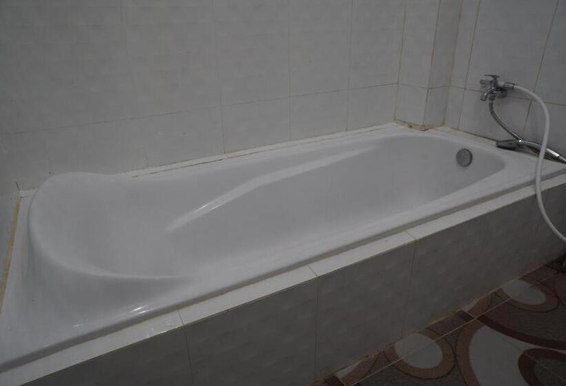 Люкс Повышенной Комфортности, Oyo 93205 Kusuma Hotel And Convention Hall