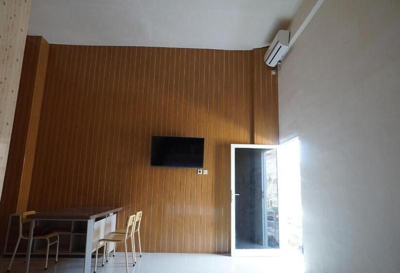 Люкс Повышенной Комфортности, Oyo 93205 Kusuma Hotel And Convention Hall