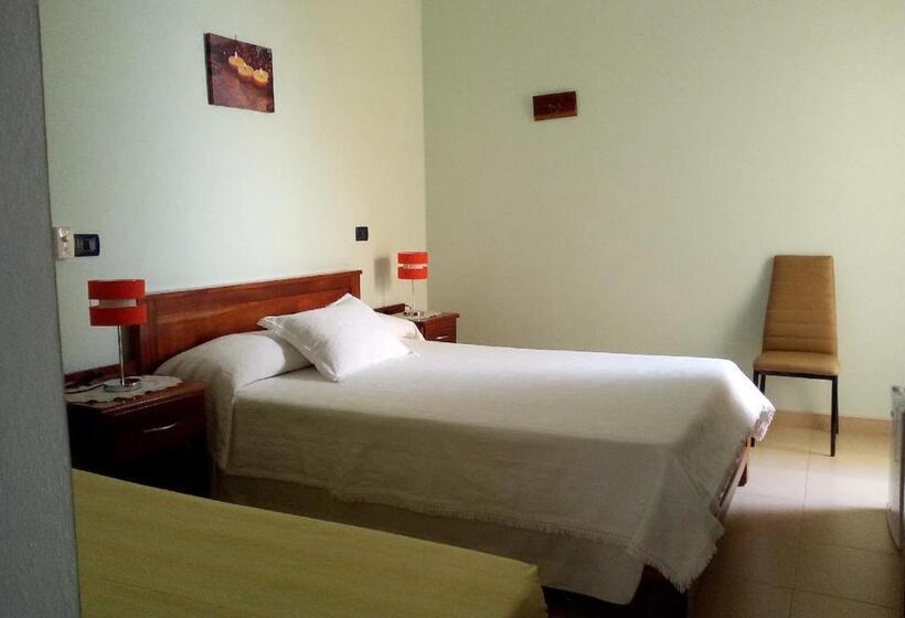اتاق راحتی سه تخته, Terra E Sol B&b Tarrafal