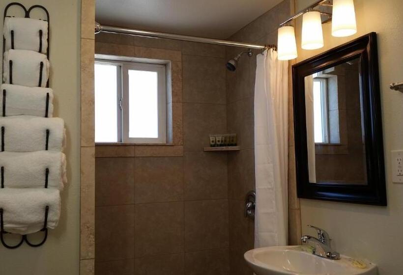 Люкс 2 Спальни, El Rancho Motel
