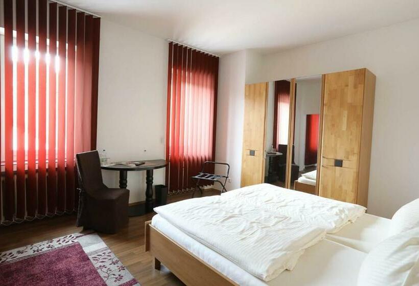 Номер Стандарт, Pension Leonardo