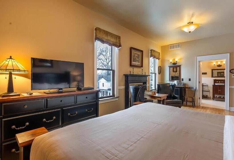 غرفة ديلوكس, Steele Mansion Inn & Gathering Hub