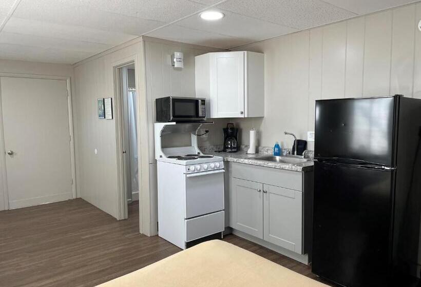 스탠다드 스튜디오, Sunset Beach Resort