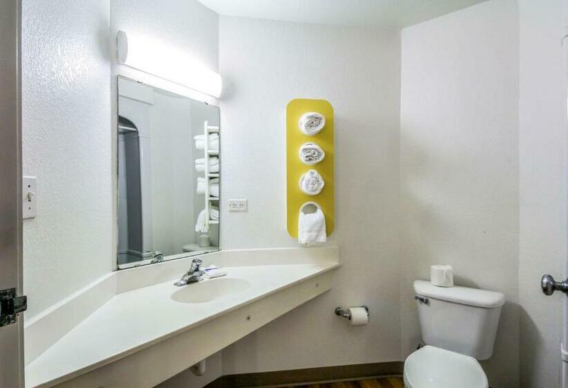 Номер Deluxe, Motel 6 New Braunfels