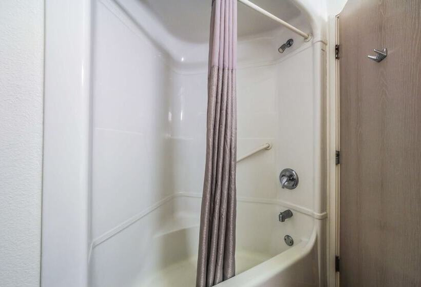 Люкс Повышенной Комфортности, Motel 6 New Braunfels