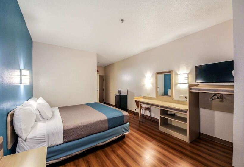 Люкс Повышенной Комфортности, Motel 6 New Braunfels