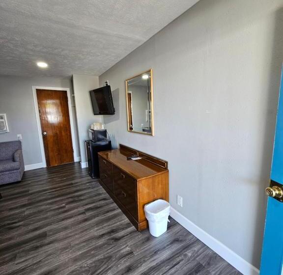 Стандартный Номер Кровать Кинг, Royal Inn Motel