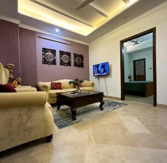 آپارتمان 1 خوابه با چشم‌انداز, Apartments And Guesthouse In Islamabad By Vacantals