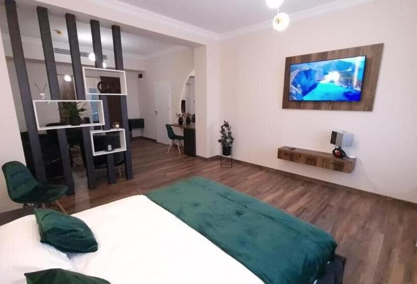 آپارتمان لوکس 1 خوابه, Bizi House Accommodation