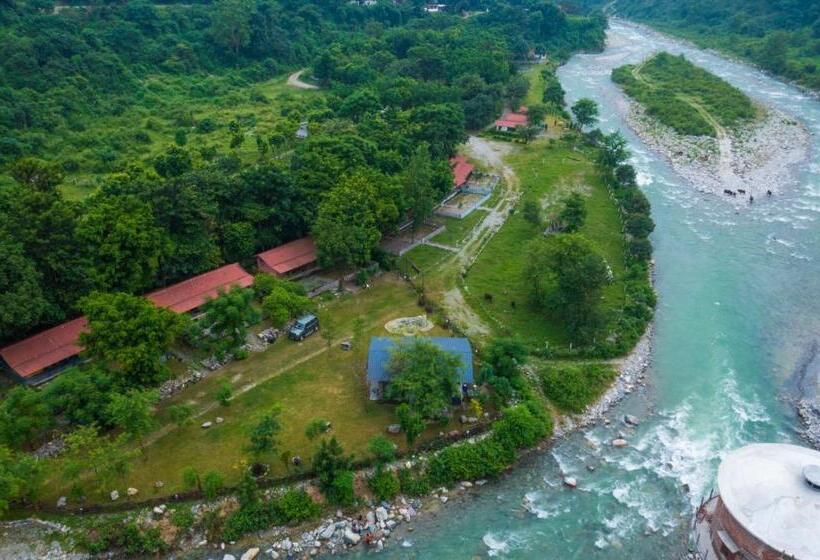 스탠다드 스튜디오, Mahaseer Eco Village & Resort