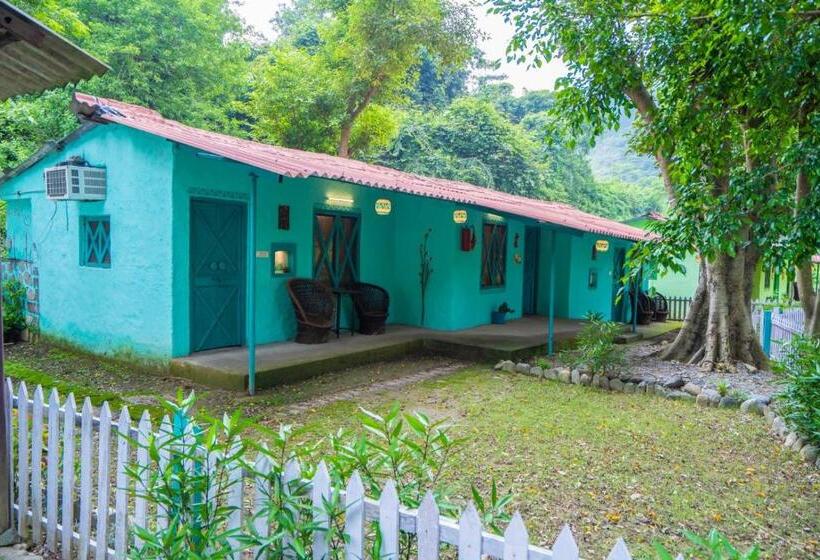 패밀리 룸, Mahaseer Eco Village & Resort