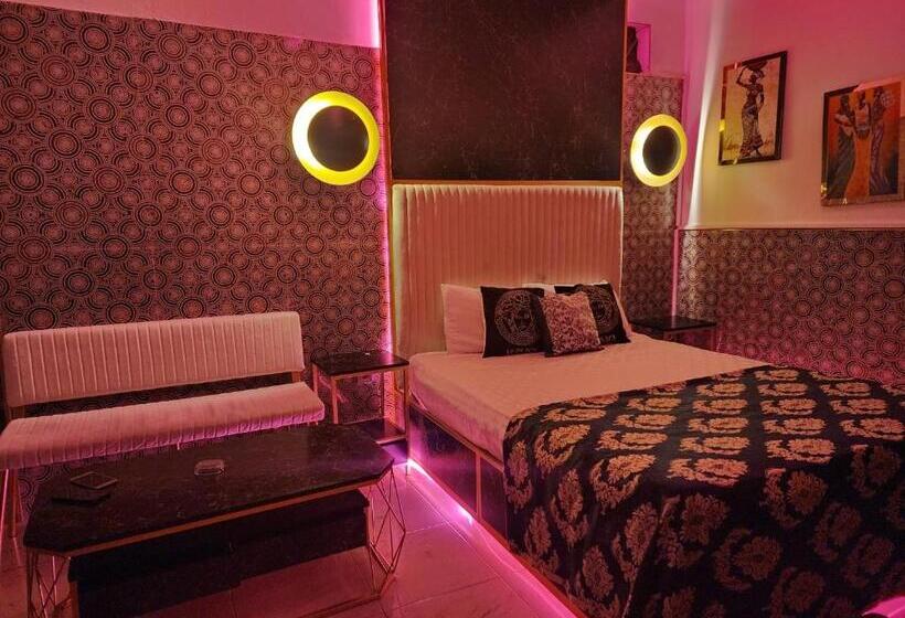 Quarto Estandar Cama King, Ottoman Suit Apartment &