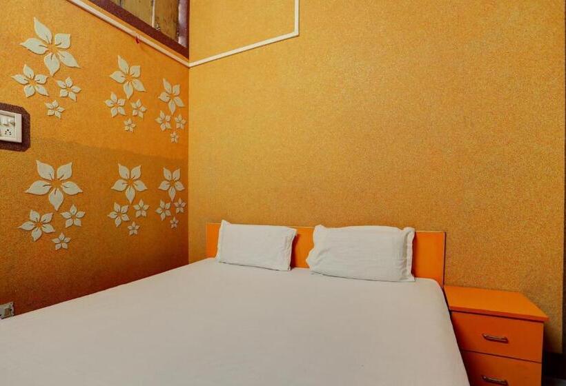 Трехместный Номер Классика, Spot On Hotel Small Town