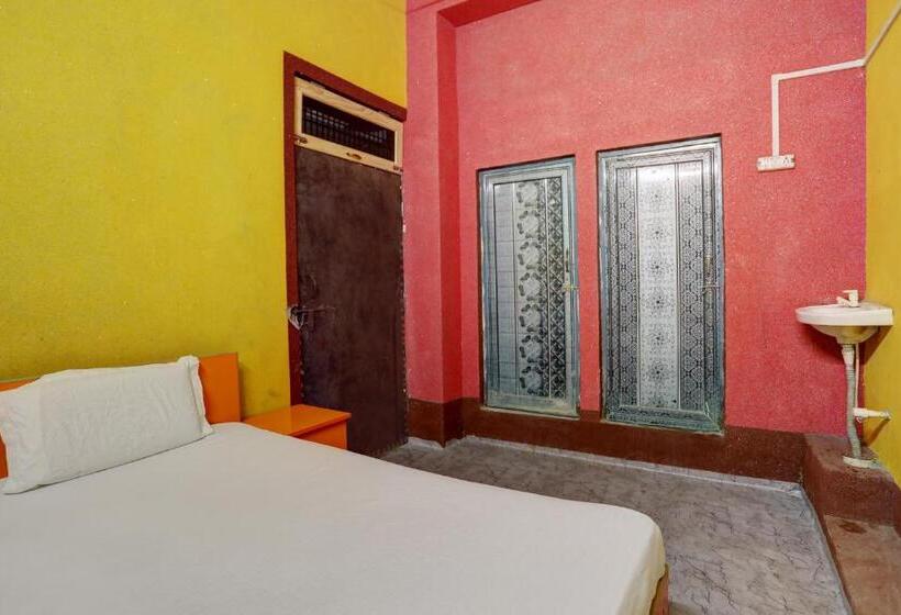 Трехместный Номер Классика, Spot On Hotel Small Town