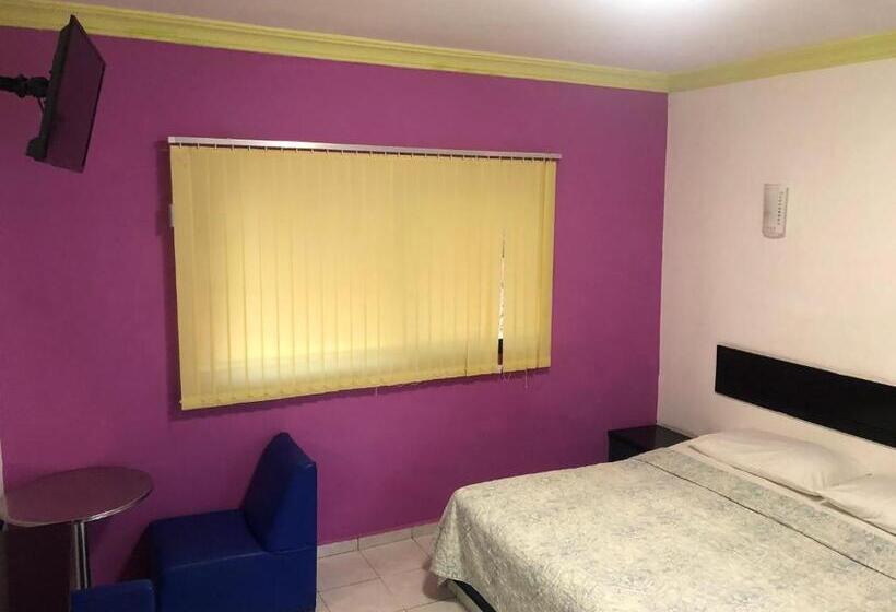 １ベッドルームアパートメント, Auto Hotel Burgos