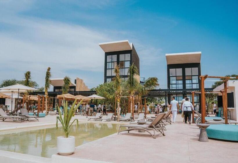 اتاق استاندارد با چشم‌انداز دریا, Tótem Beach Club