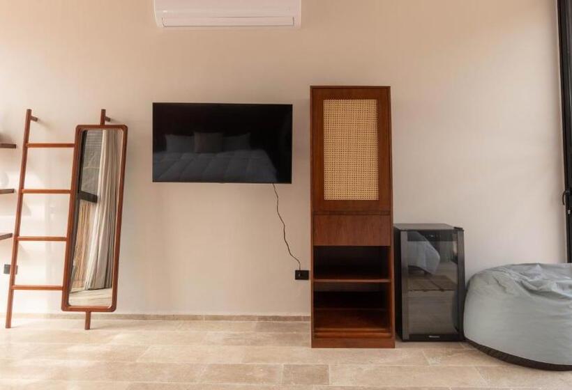 اتاق لوکس با چشم‌انداز دریا, Tótem Beach Club