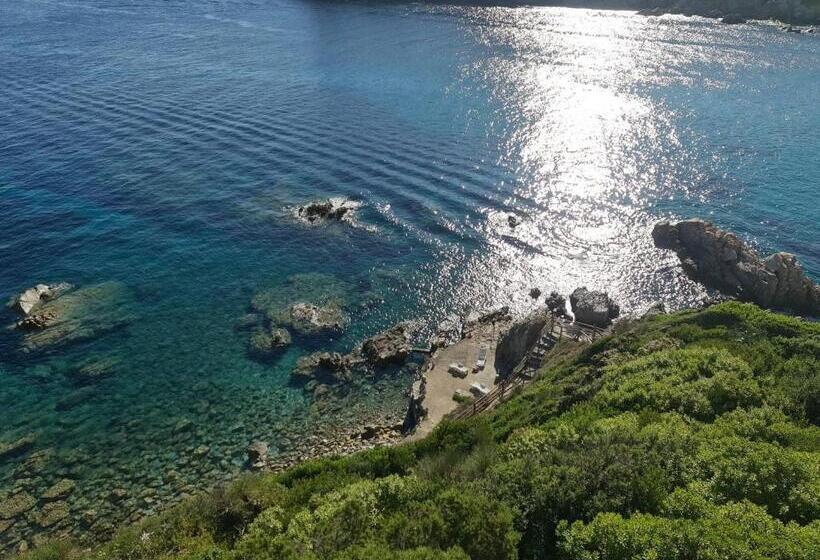 آپارتمان 1 خوابه با چشم‌انداز استخر, Casa Azzurra Residence Gallo Dì Gallura