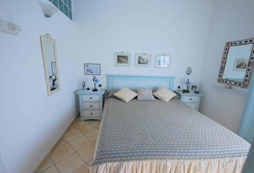 آپارتمان 1 خوابه با چشم‌انداز استخر, Casa Azzurra Residence Gallo Dì Gallura