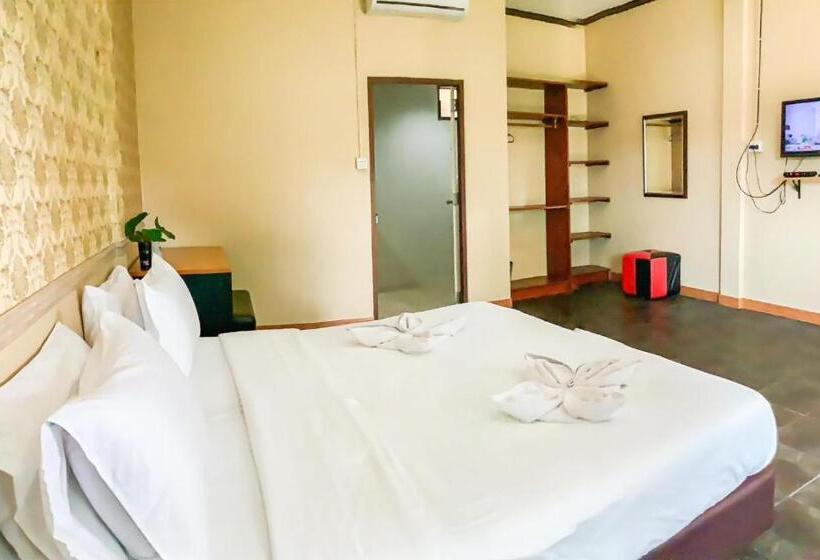 Номер Deluxe Вид на Сад, Nalinnaa Resort Buriram ณลิ์ณน่า รีสอร์ท บุรีรัมย์