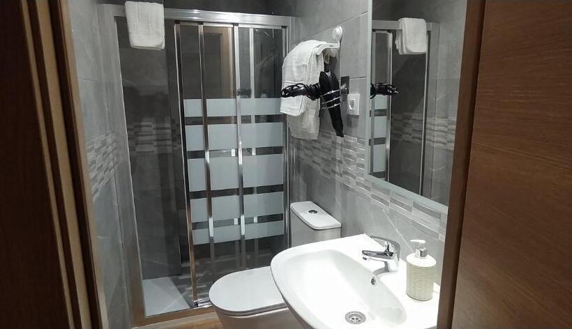 اتاق استاندارد, Hostal Happystay