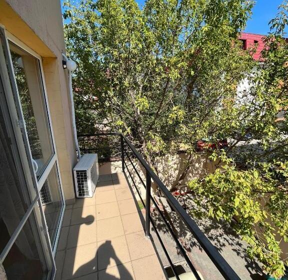 اتاق لوکس با بالکن, Premium Boutique Hostel