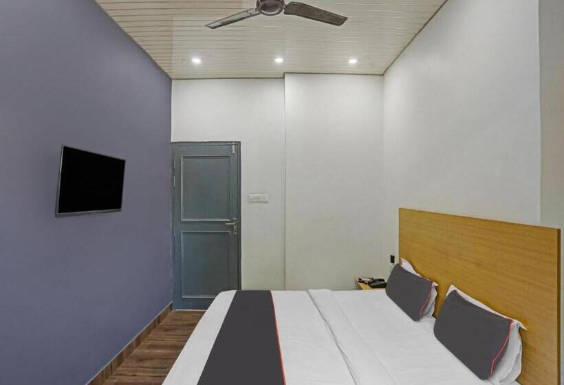 اتاق کلاسیک سه تخته, Collection O Hotel Shubharambh