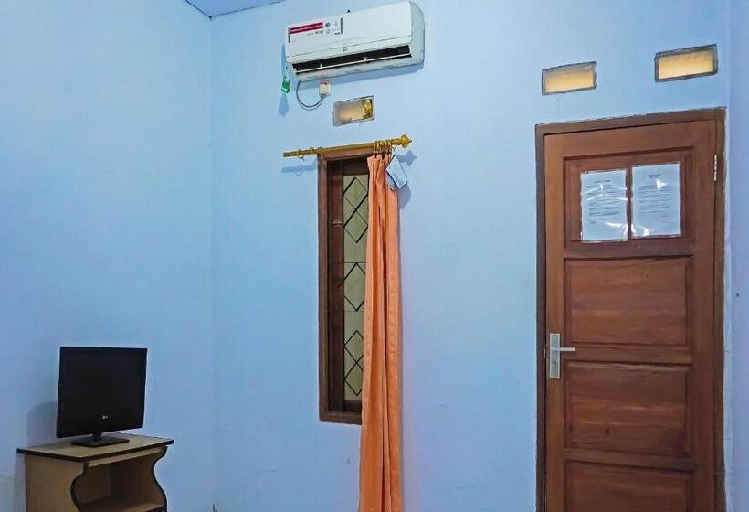 Номер Стандарт, Oyo 92704 Pondok Bunga Lily