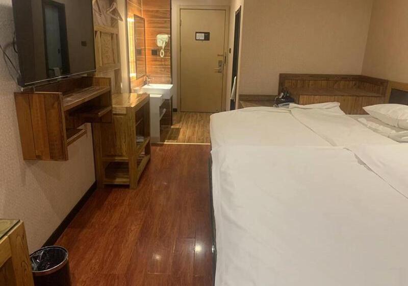 Quarto Familiar, Thank Inn Plus Cangzhou Suning Sushui
