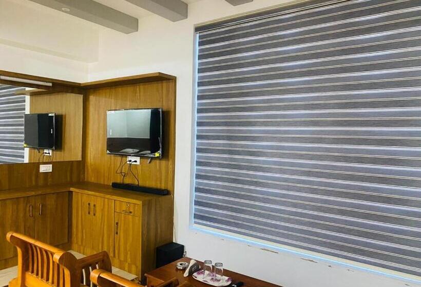 带阳台套房, Velavan Heritage Inn