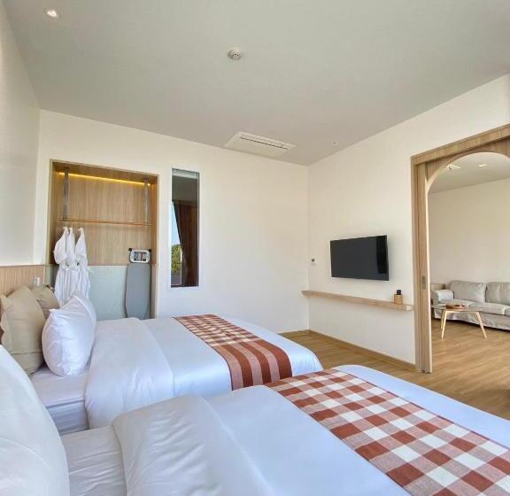 이그제큐티브 트리플, Punn Hotel Korat