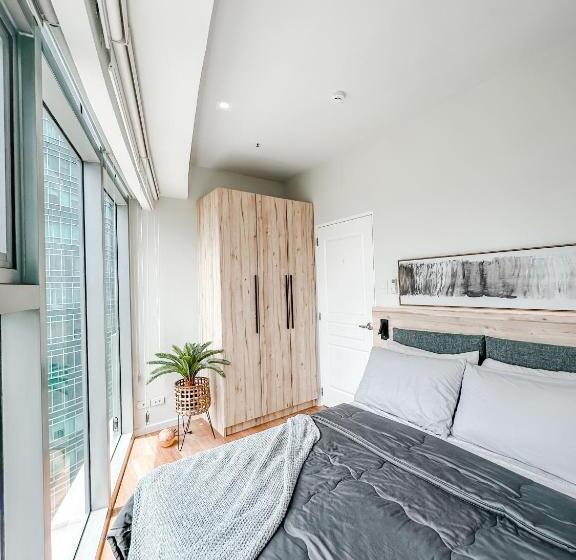Апартаменты 2 Спальни, Vibrant Oasis With The Best View + Fast Wifi