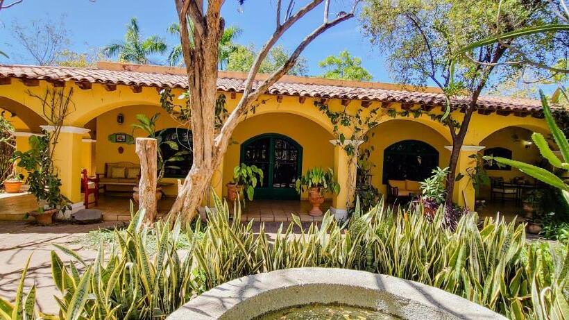 اتاق لوکس خانوادگی, Casa Nacapule En La Quinta