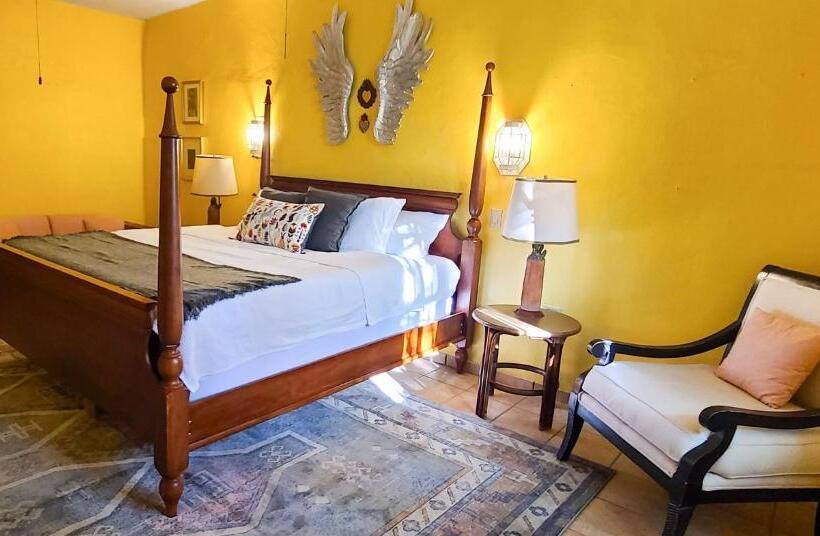 اتاق لوکس خانوادگی, Casa Nacapule En La Quinta