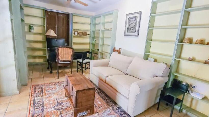 اتاق لوکس خانوادگی, Casa Nacapule En La Quinta