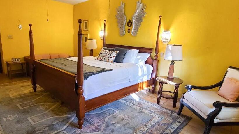 اتاق لوکس خانوادگی, Casa Nacapule En La Quinta