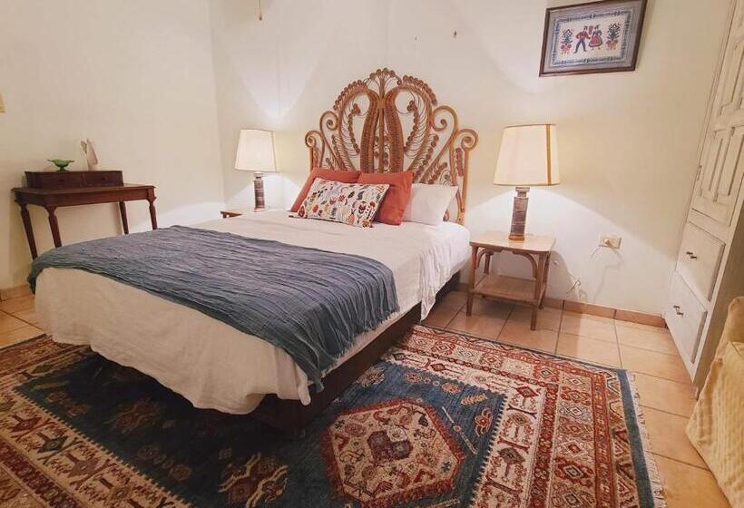 اتاق لوکس خانوادگی, Casa Nacapule En La Quinta