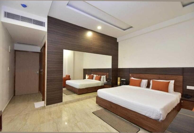 اتاق کلاسیک سه تخته, Oyo 81082 Hotel Sukoon
