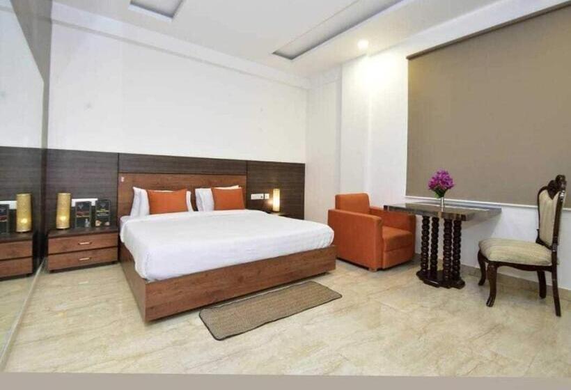 اتاق کلاسیک سه تخته, Oyo 81082 Hotel Sukoon