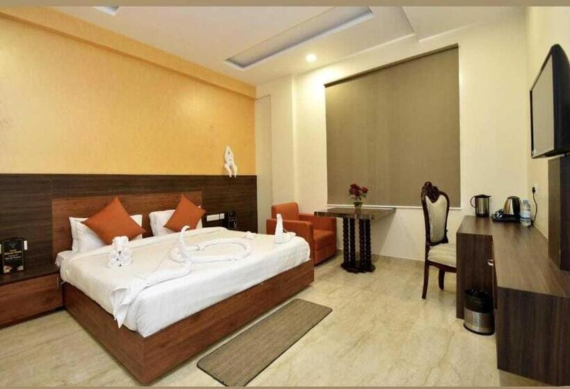 اتاق کلاسیک سه تخته, Oyo 81082 Hotel Sukoon