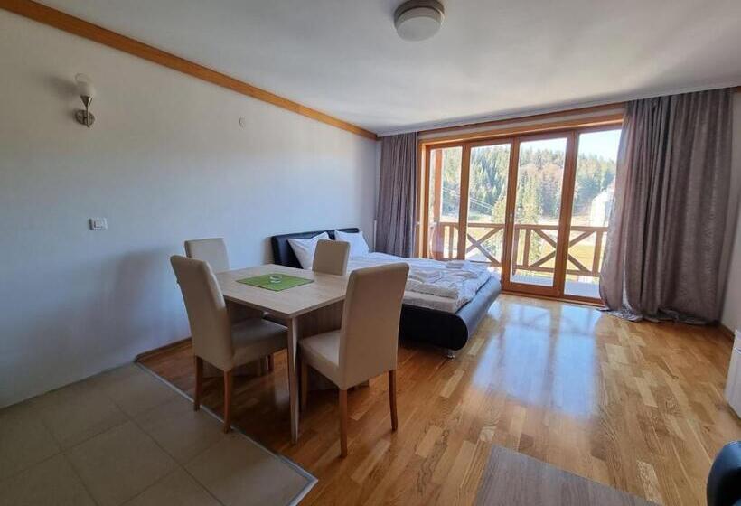 اتاق استاندارد سه نفره, Apartmani Vinv Jahorina U Sklopu Aparthotela Vucko Privatni Apartmani
